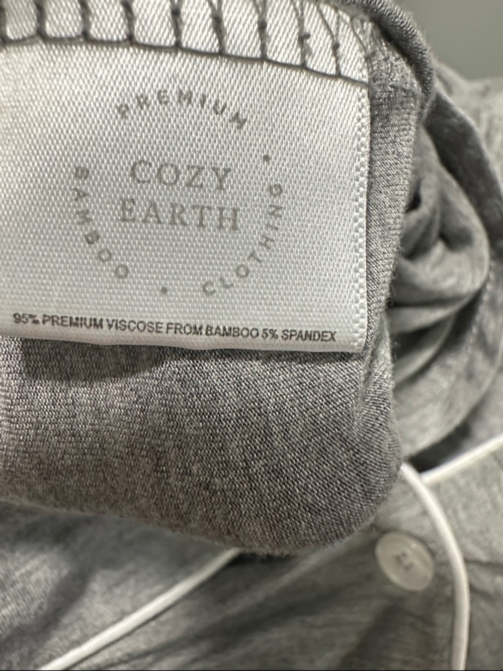 🧚🏻‍♀️ Cozy Earth Bamboo Pajama Top - Picture 3 of 3